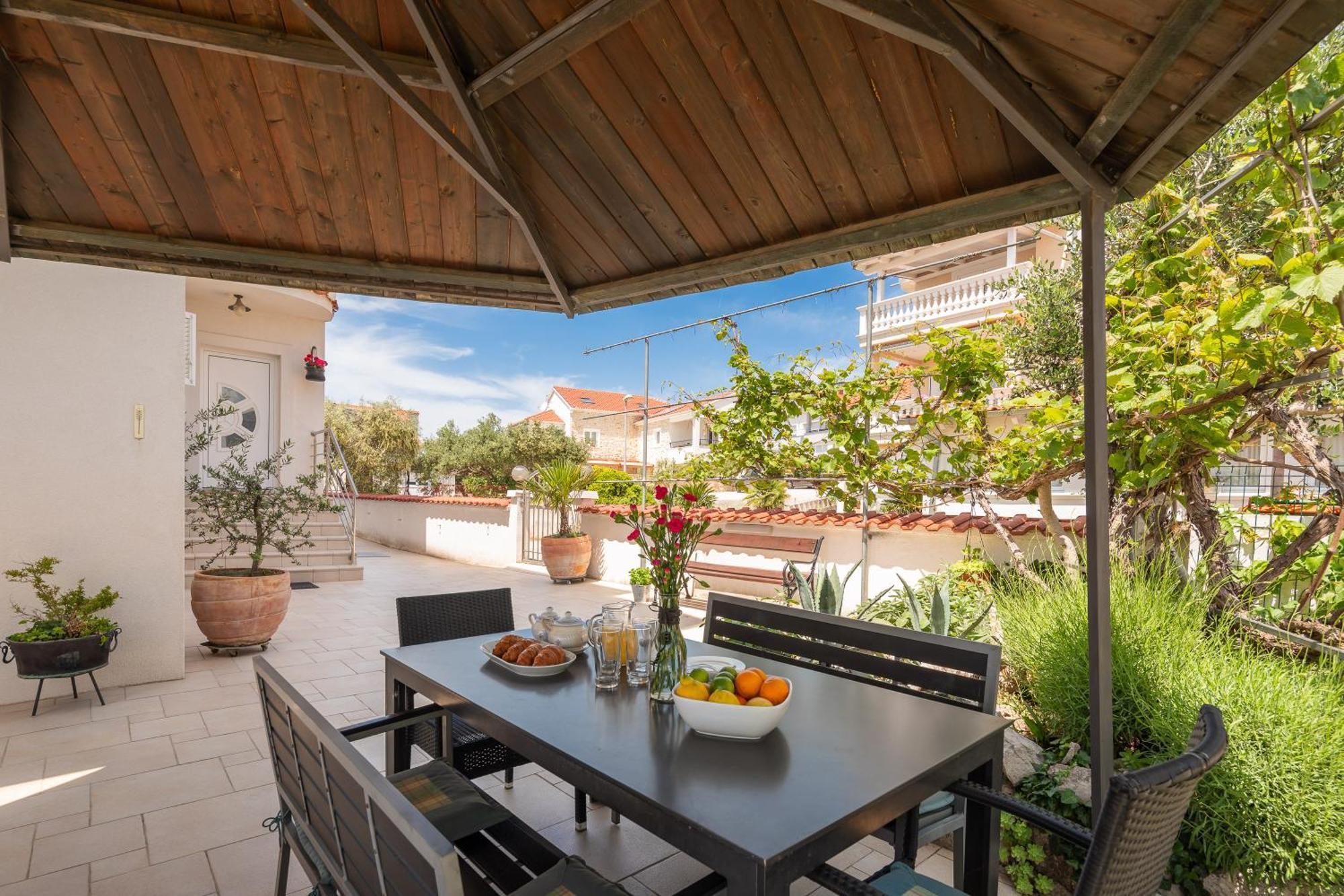 Apartments Tihi III โวดีเซ ภายนอก รูปภาพ