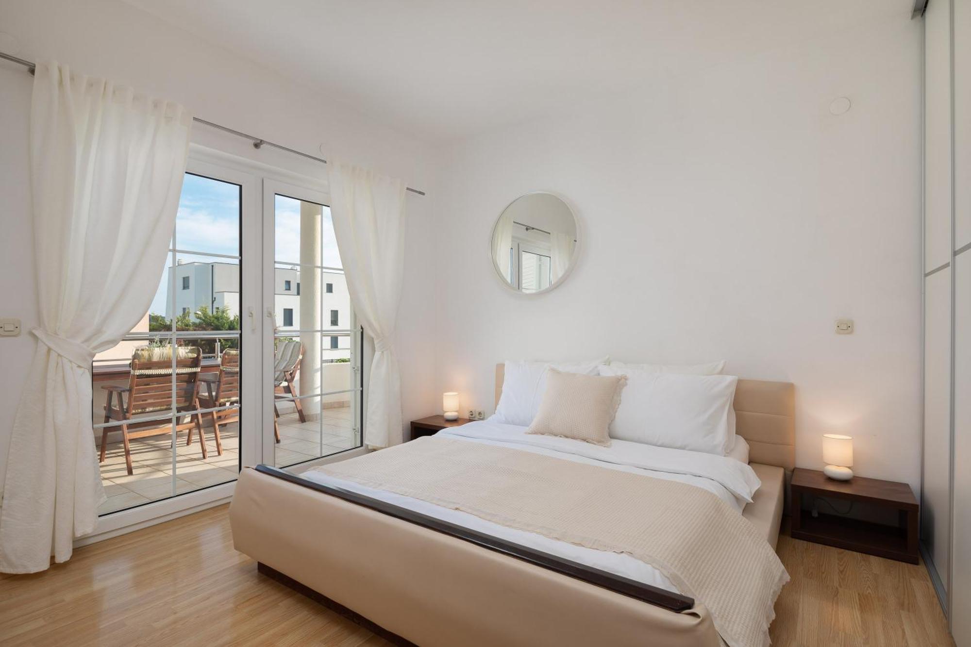 Apartments Tihi III โวดีเซ ภายนอก รูปภาพ